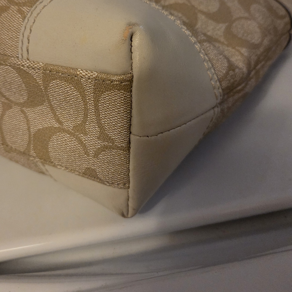 VEUC Coach Chelsea Heritage Leather Shoulder Tote Bag In Beige & Pink Beautiful! - Picture 7 of 11